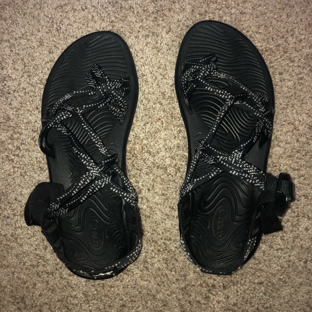 Black Toe Strap Chacos